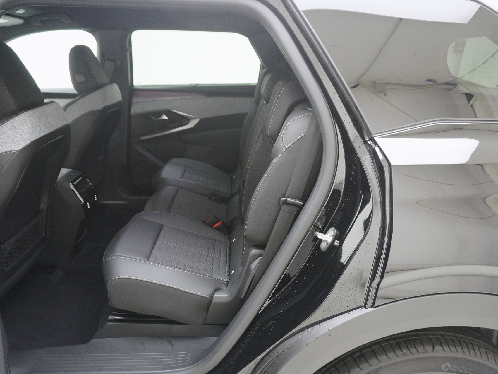 PEUGEOT 5008 1.2 Hybrid GT 7Plätzer