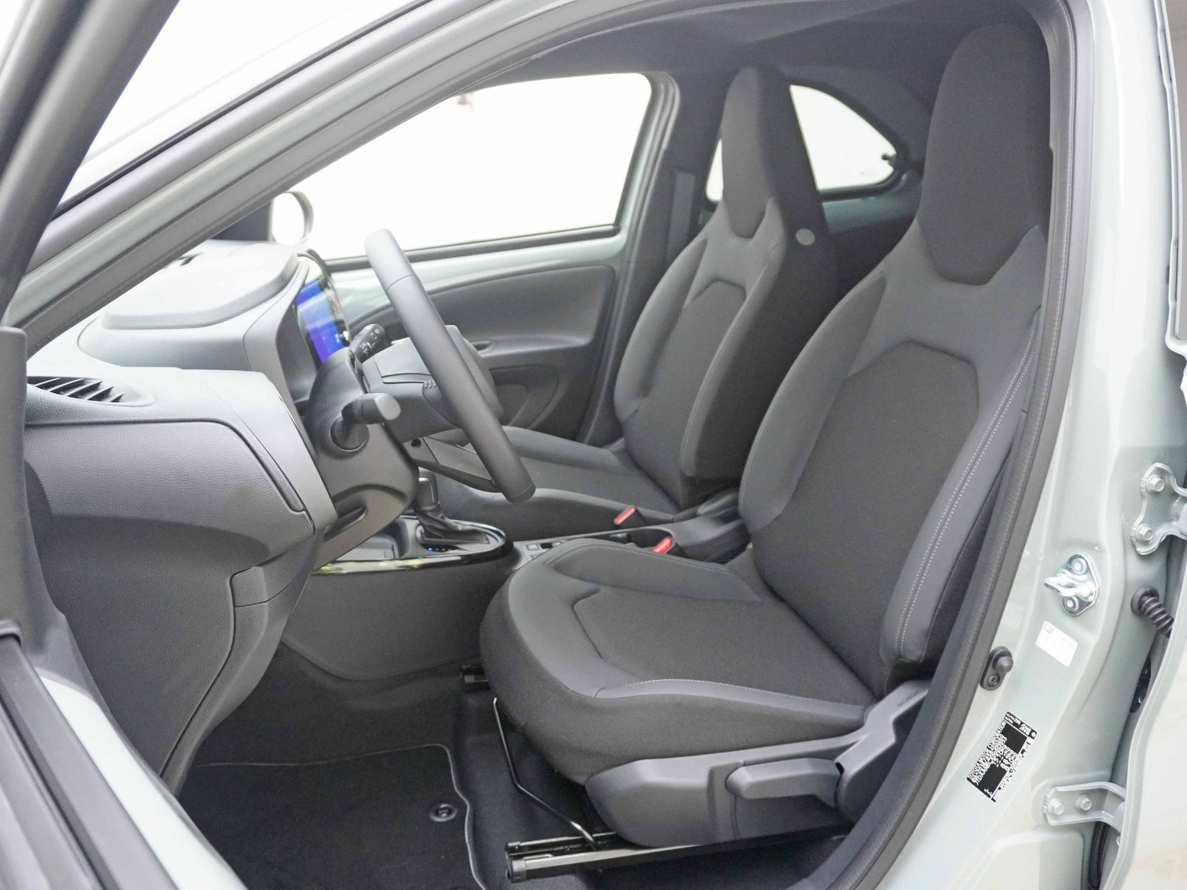 TOYOTA Aygo X 1.5 VVT-i HSD Style ** voll Hybrid **