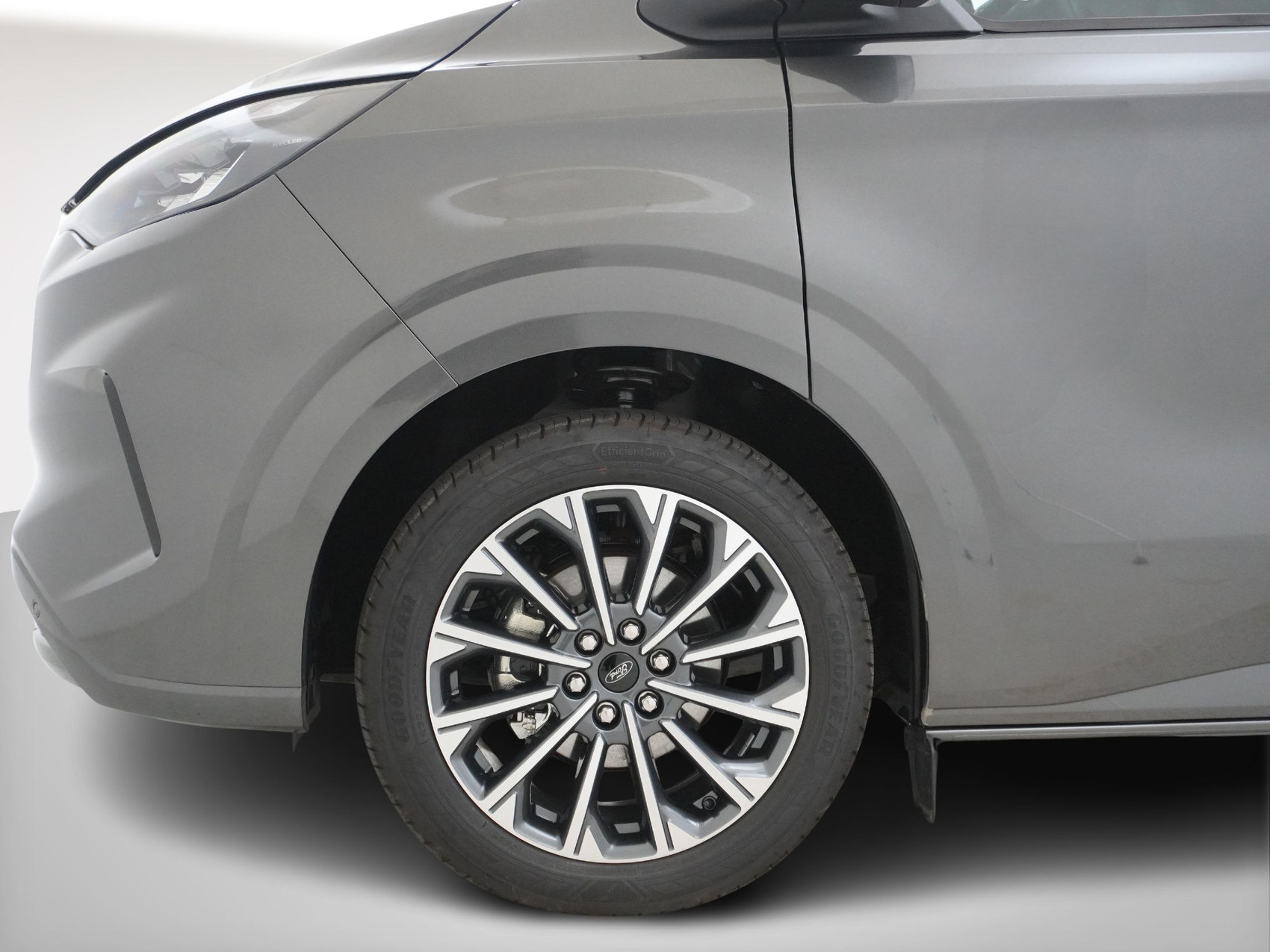 FORD Tourneo Custom 320 L2 2.0 TDCI Titanium X