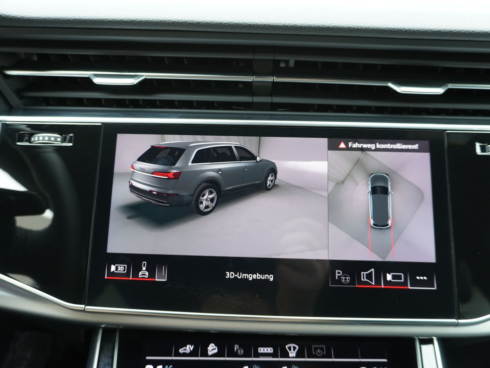 AUDI Q7 SUV 55 TFSI e S Line quattro T-Tronic **Audi Garantie bis 10.2029**