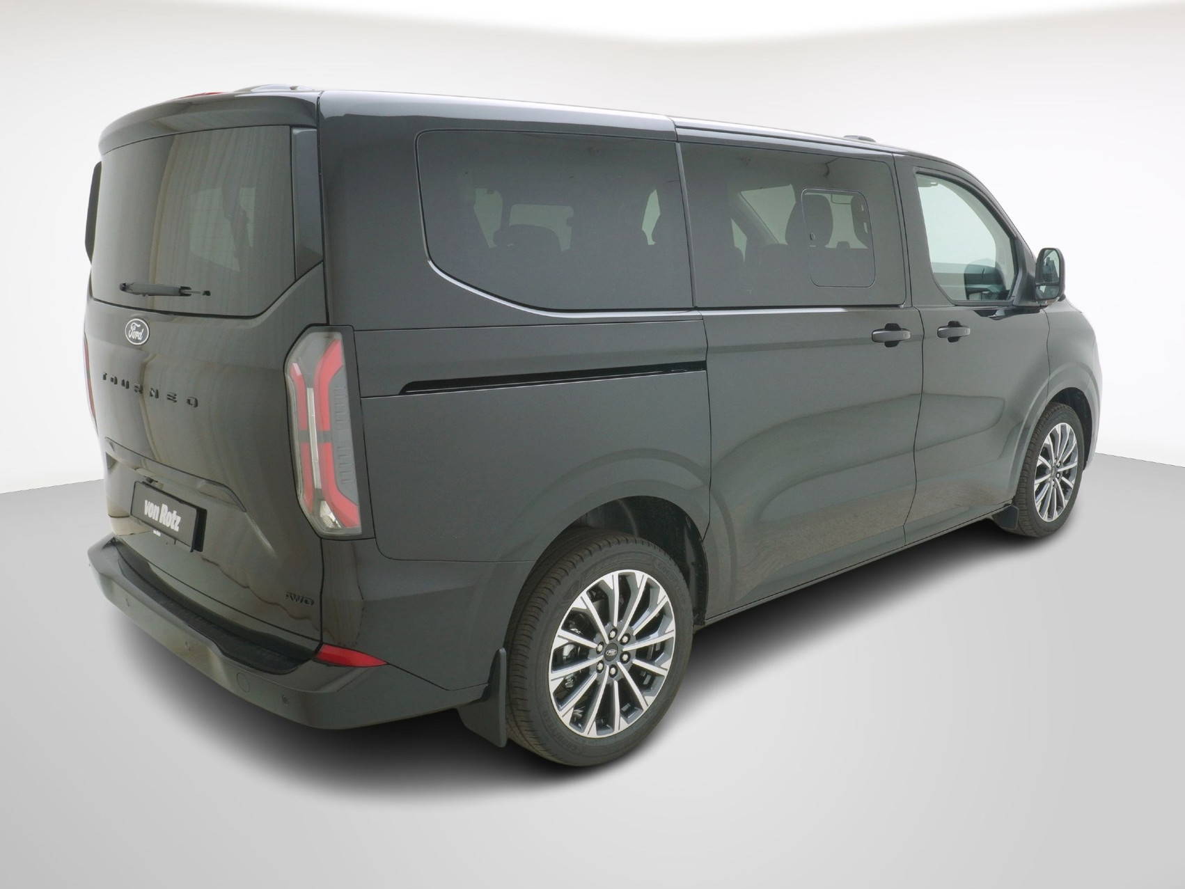FORD Tourneo Custom 320 L1 2.0 TDCI 4×4 Titanium X
