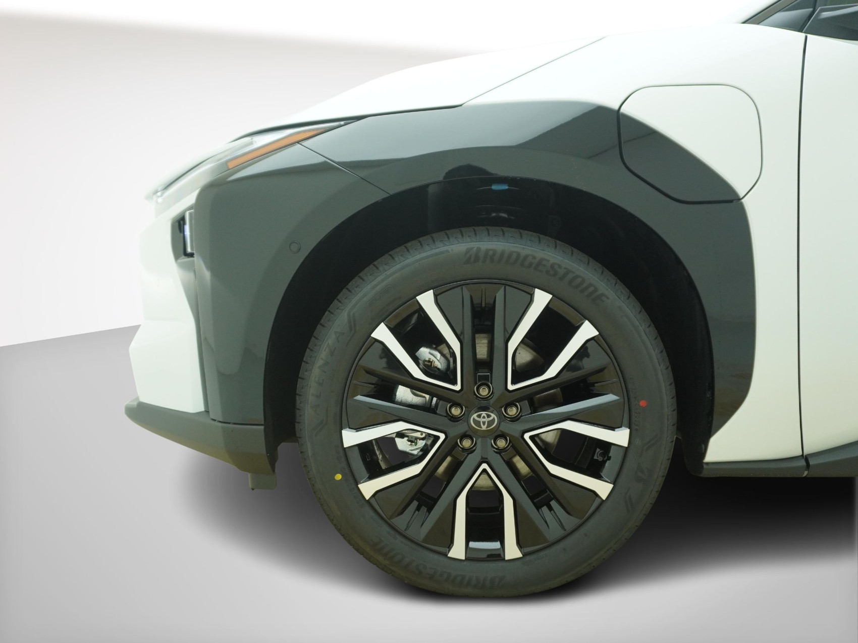 TOYOTA bZ4X Premium AWD 22 KW ** 22 KW **