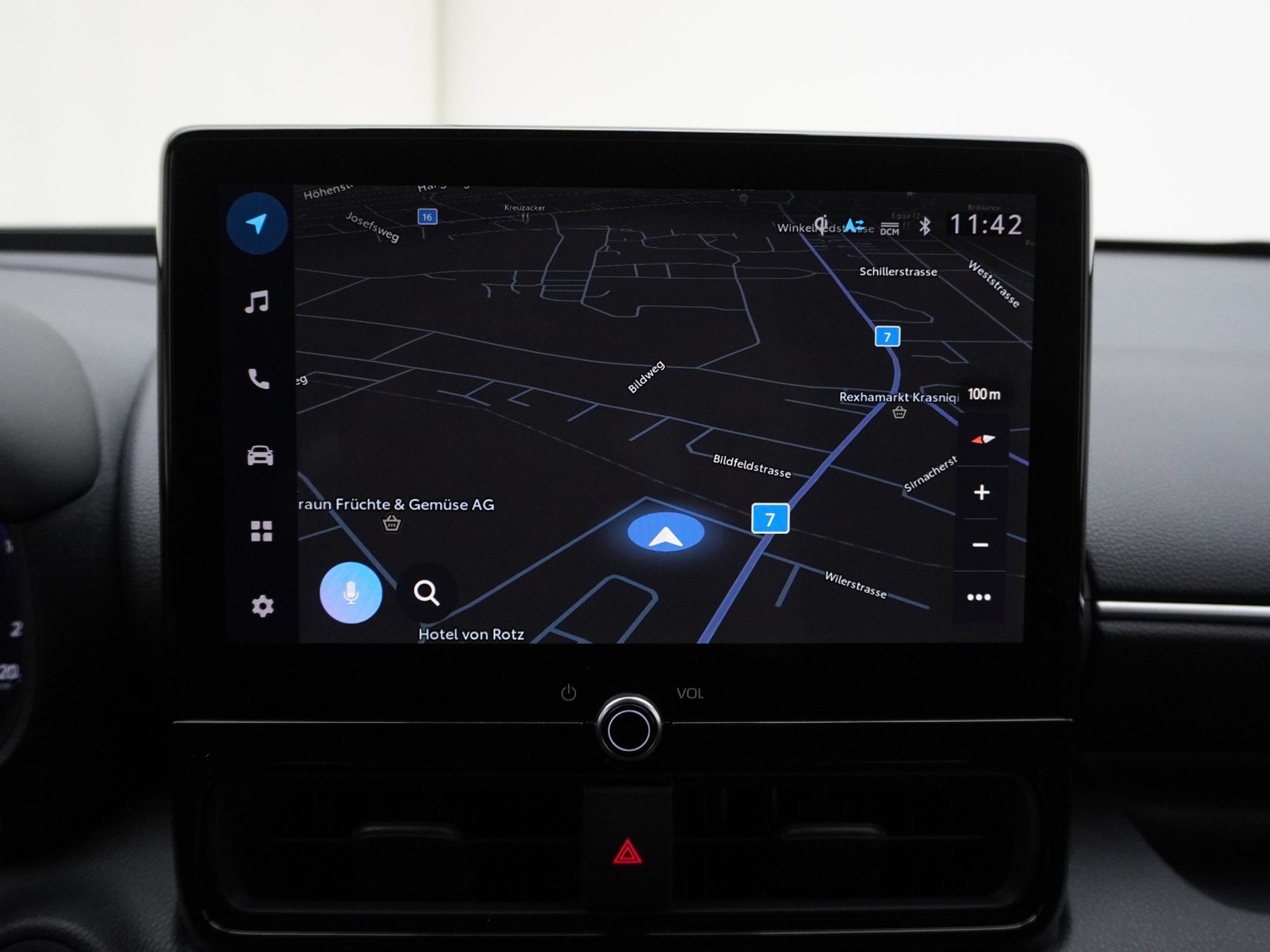 TOYOTA Yaris 1.5 VVT-i HSD Premium ** mit Glasdach **