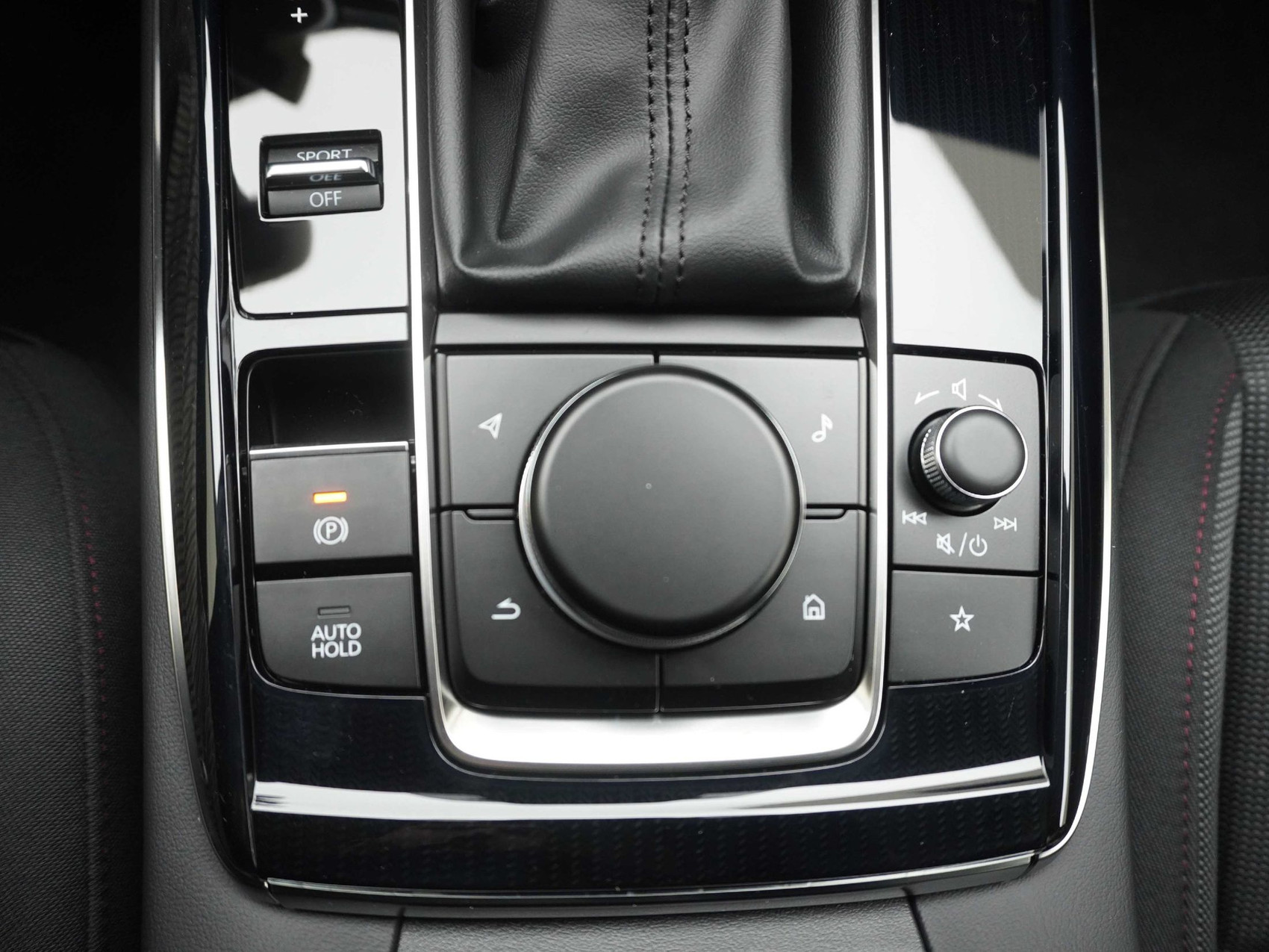 MAZDA CX-30 2.0 186 Homura